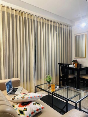 Studio | Restauration dans la chambre