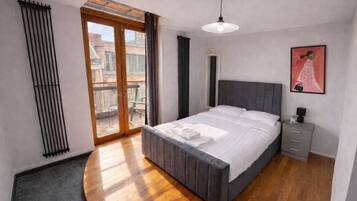 1 bedroom, desk, iron/ironing board, free WiFi