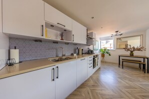 Fridge, microwave, oven, stovetop