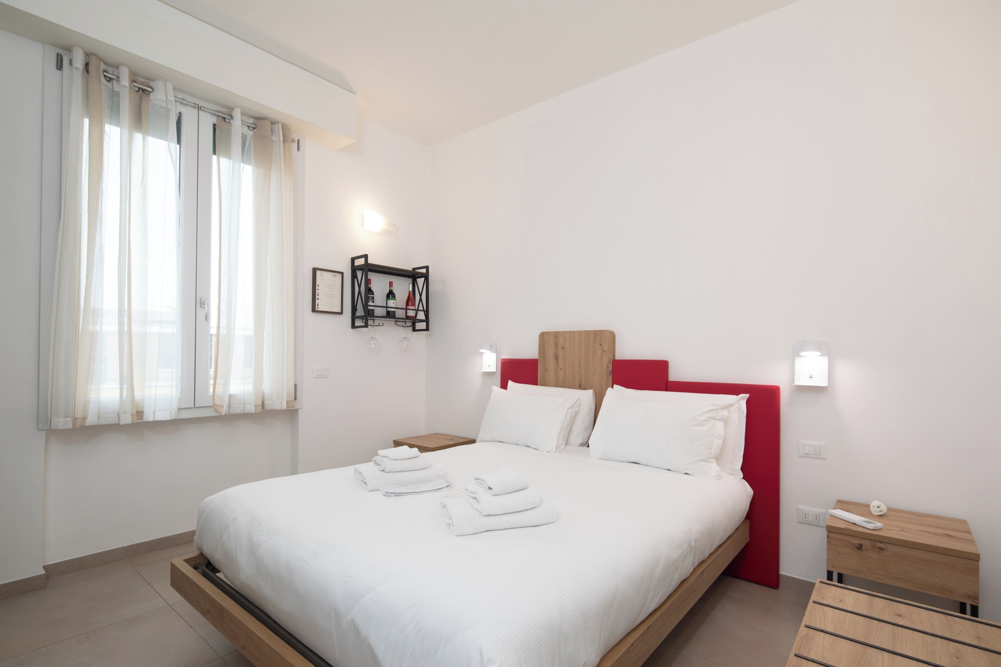 Phòng đôi phong cách cổ điển | Két bảo mật tại phòng, màn/rèm cản sáng 