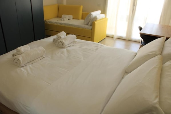 Superior Triple Room | In-room safe, blackout drapes, free WiFi