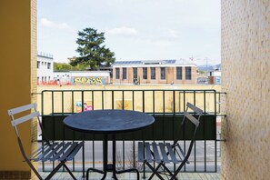 Phòng 4 dành cho gia đình, ban công | Hiên