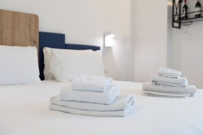 Superior Double Room, Balcony | Minibar, in-room safe, desk, blackout drapes - Bel Fiore 58 (Florence)