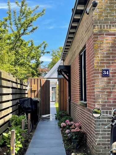 Vakantiehuis Evi Residence centrum Bergen, eigen parkeerplaats rustig gelegen