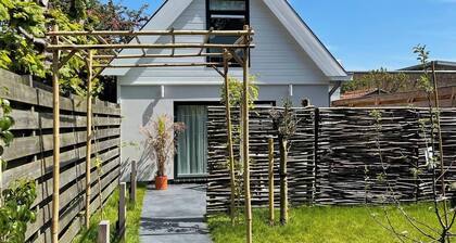 Vakantiehuis Evi Residence centrum Bergen, eigen parkeerplaats rustig gelegen