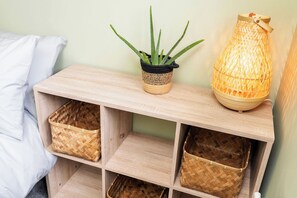 3 habitaciones, tabla de planchar con plancha, wifi y ropa de cama 