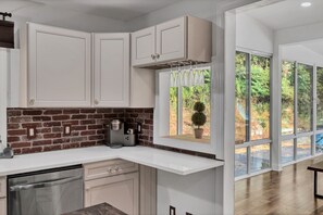 Microwave, oven, stovetop, dishwasher