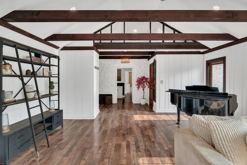 The Stoneglass Retreat