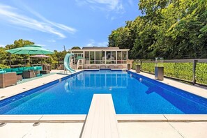 Piscine extérieure