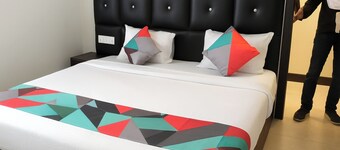 HOTEL Tralveller In LUCKNOW