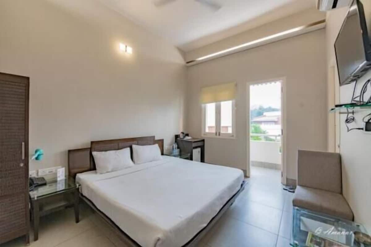 Ropa de cama de alta calidad, cubrecamas y escritorio