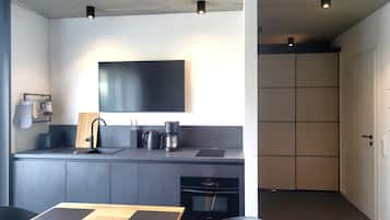 KĂŒhlschrank, Mikrowelle, Ofen, Herdplatte