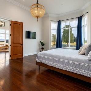 6 bedrooms, desk, iron/ironing board, travel cot