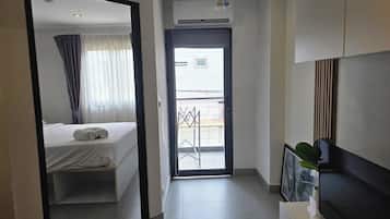 In-room safe, desk, iron/ironing board, free WiFi