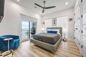 4 多间卧室、熨斗/熨衣板、旅行婴儿床、WiFi