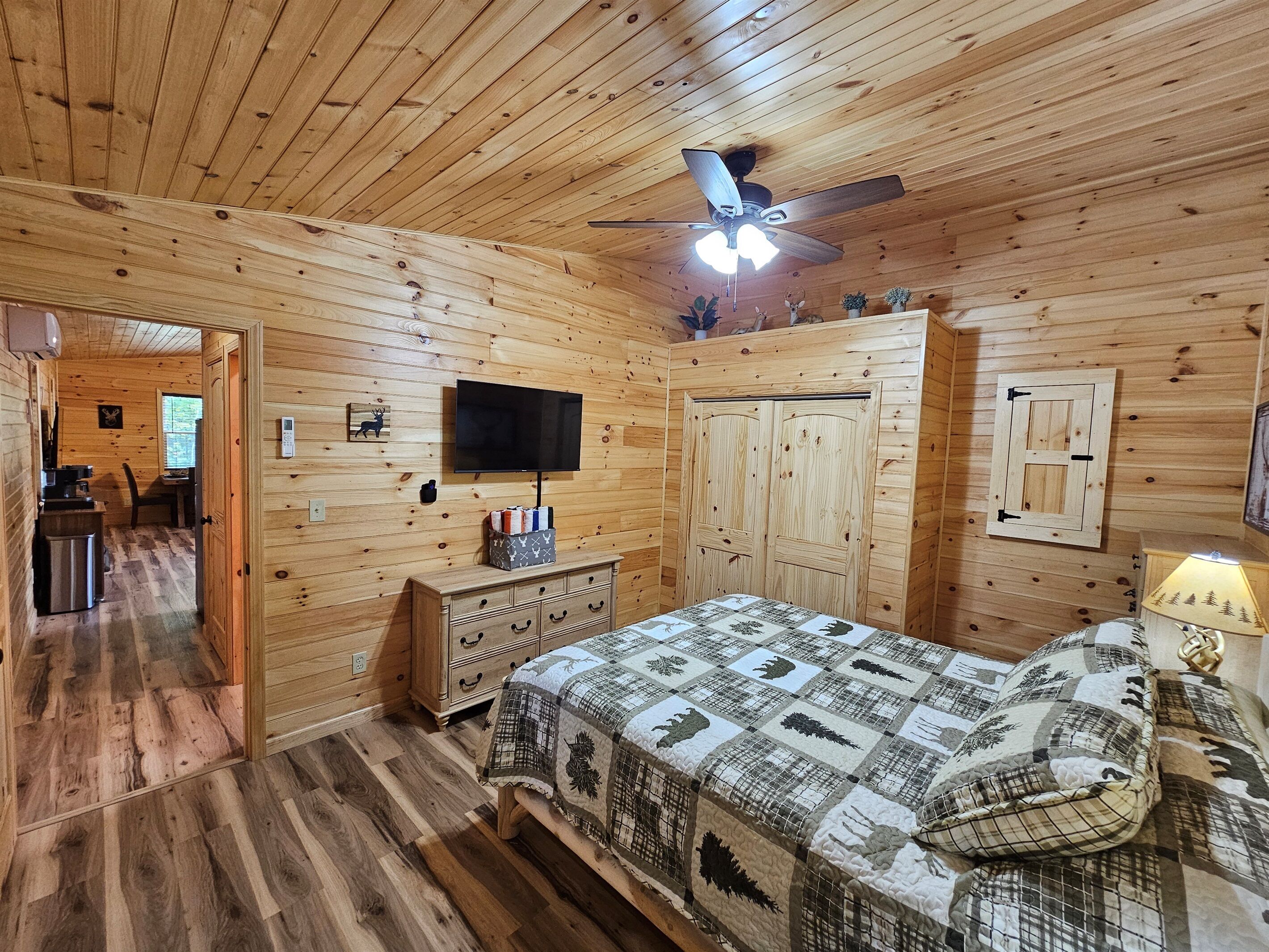 1 bedroom, iron/ironing board, travel cot, free WiFi