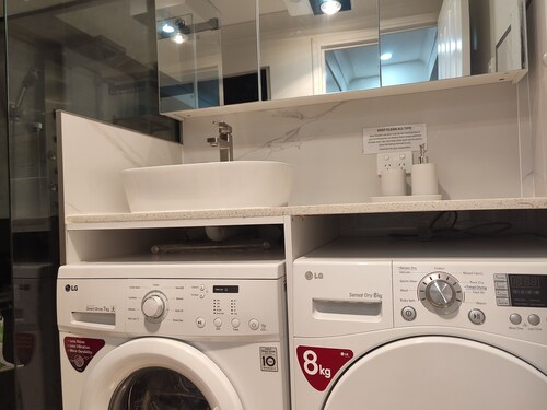 Private Guest Studio with Ensuite for Long Short Stay