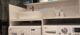 Private Guest Studio with Ensuite for Long Short Stay