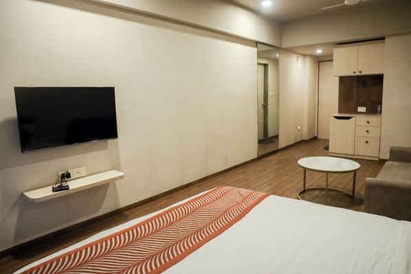 4 makuuhuonetta, silitysrauta/-lauta, Wi-Fi, vuodevaatteet