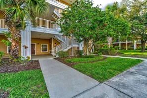 Exterior - Bahama Bay Gateway to Disney Magic (Davenport)
