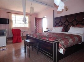 Deluxe Double Room, Pool View | Free WiFi, bed sheets
