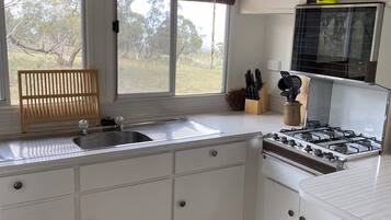 Mikroaaltouuni, uuni, liesi