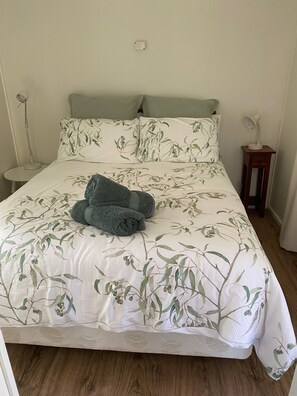 2 bedrooms, bed sheets