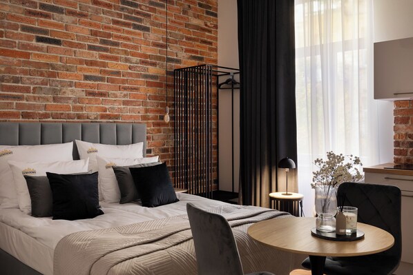 Deluxe Studio Suite | Living area