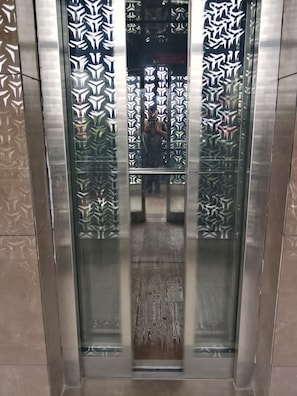 Elevator