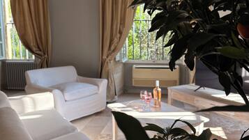 TV, table football, ping pong