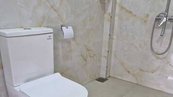 Towels, soap, shampoo, toilet paper