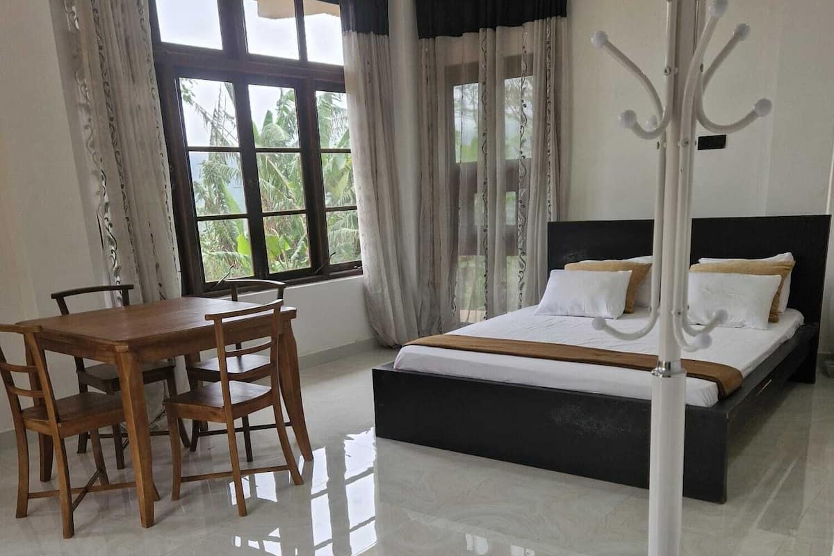 Comfort Double Room | Iron/ironing board, free WiFi