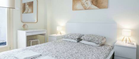 Strygejern/strygebræt, Wi-Fi, sengetøj