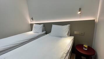 Standard Twin Room | In-room safe, soundproofing, iron/ironing board, free WiFi