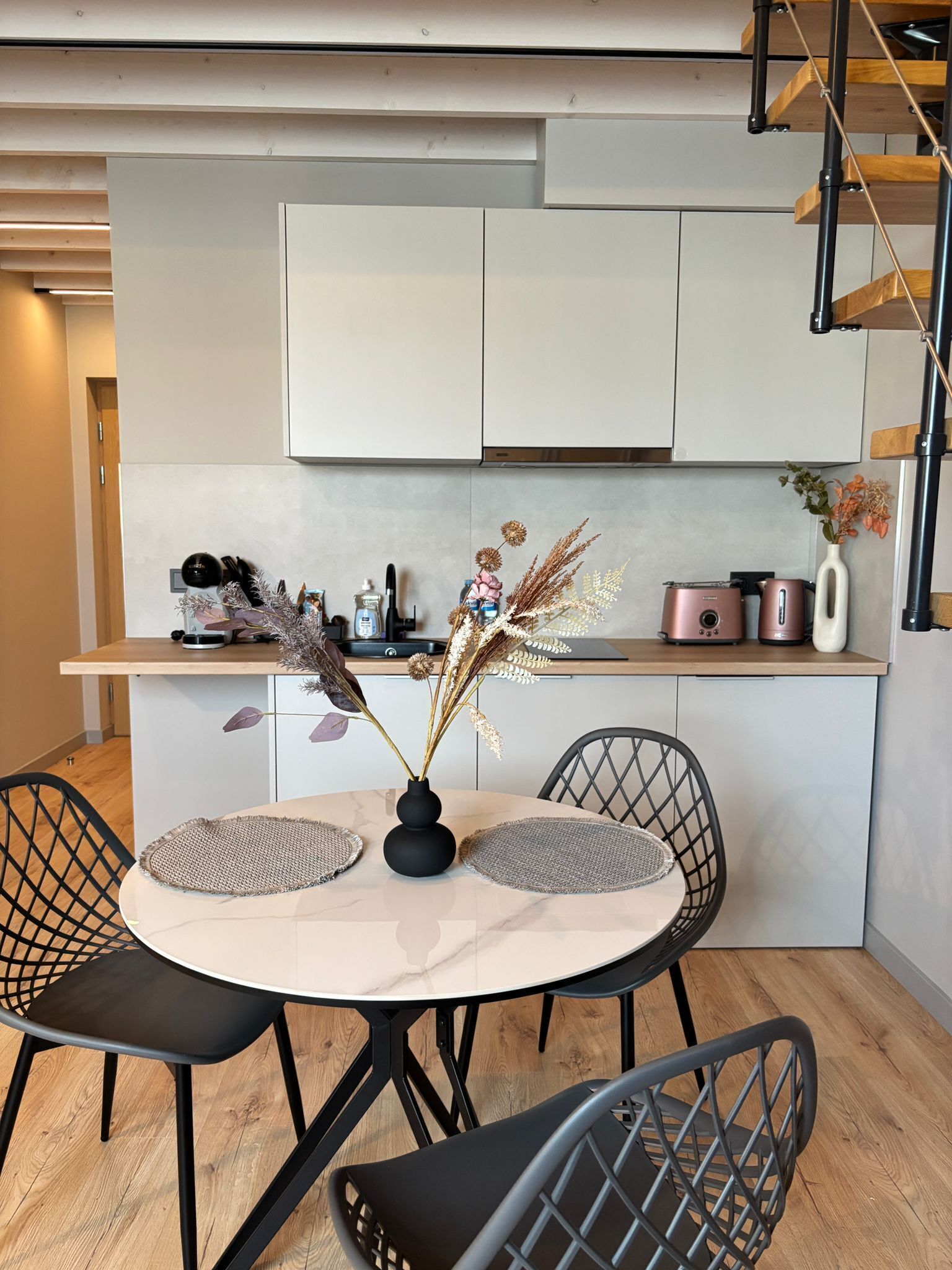 Superior Duplex | Private kitchen | Mini-fridge