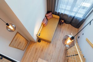 Dupleks Standar | Brankas, kedap suara, setrika/meja setrika, dan Wi-Fi gratis