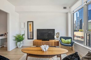 TV, offices - Riverside Retreat! Free Banff Pass! Book Stampede! (Calgary)