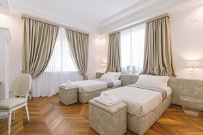 5 bedrooms, desk, iron/ironing board, travel crib - THE WHITE PEARL (Empoli)