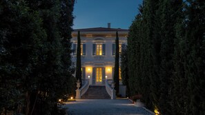 Esterni