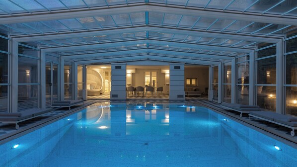Piscina coperta, piscina all'aperto