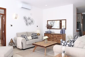 Living area - Escape to Luxury 4BR Villa with a Pool at Vipingo Ridge Beach (Kilifi County)