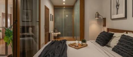 2 makuuhuonetta, silitysrauta/-lauta, internet, vuodevaatteet