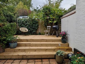 Terrace/patio - Charming Two-Bedroom House in London (Greater London)
