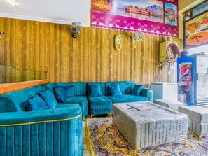 Televisor LCD de 32 polzades amb canals per cable 