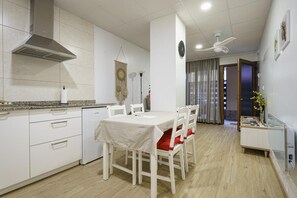 Dining - Sophie Apartments 'Grande' with Private Terrace and Wi-Fi (Burela de Cabo)