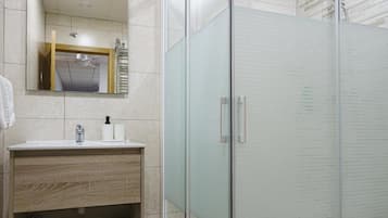 Bruser, hårtørrer, håndklæder