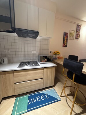 Microwave, oven