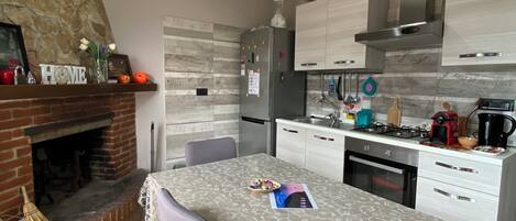 Micro-ondas, fogão, cooktop, lava-louças