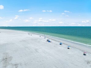 On the beach, beach towels - Oceanfront Views Balcony Sunsets (Fort Myers Beach)