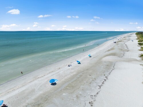 Loggerhead Cay 472 - Beach Front Pet-friendly